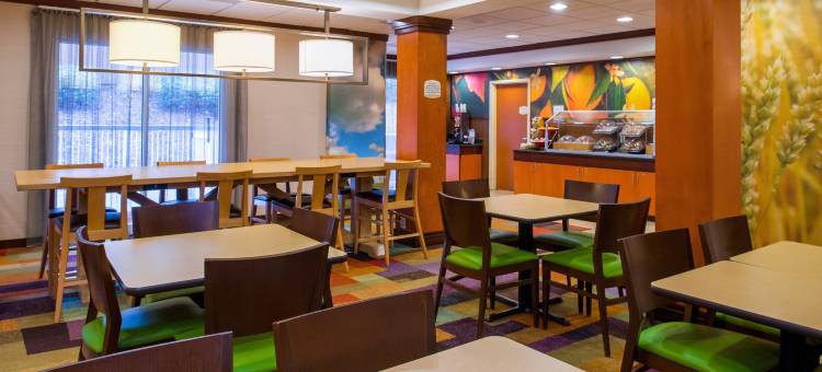 Fairfield Inn & Suites Greensboro Wendover图片