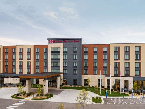 密尔沃基布鲁克菲尔德会议中心希尔顿花园酒店