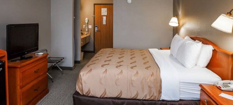 伯灵顿凯艺酒店 - 近 34 号高速公路(Quality Inn Burlington Near Hwy 34)图片