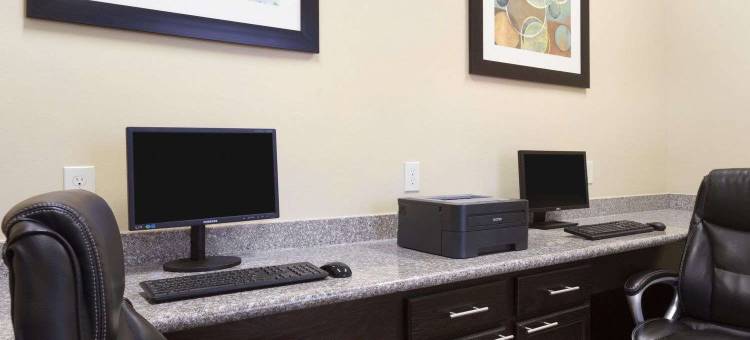 维多利亚呗盟套房酒店(Baymont by Wyndham Victoria)图片