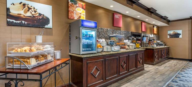 底特律绍斯盖特舒适套房(Comfort Suites Southgate-Detroit)图片