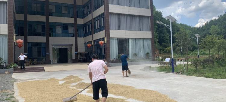 尘外牛哥度假别墅图片