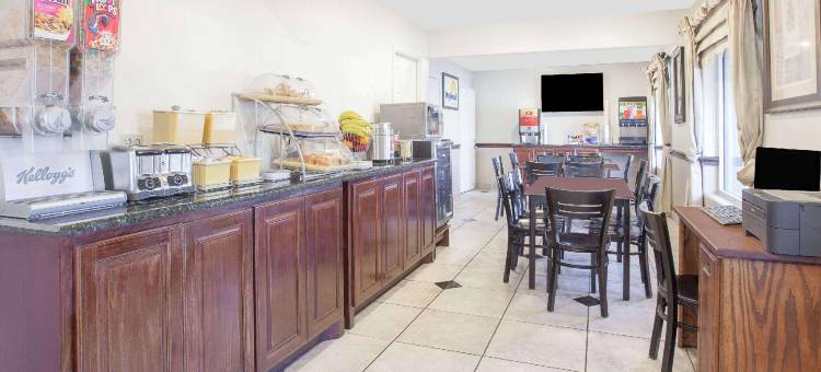 市场中心戴斯酒店(Days Inn by Wyndham Market Center Dallas Love Field)图片