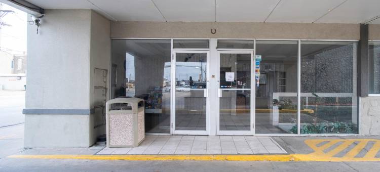 OYO 堪萨斯南哈钦森西第 4 大道酒店(OYO Hotel Hutchinson West 4th Ave)图片