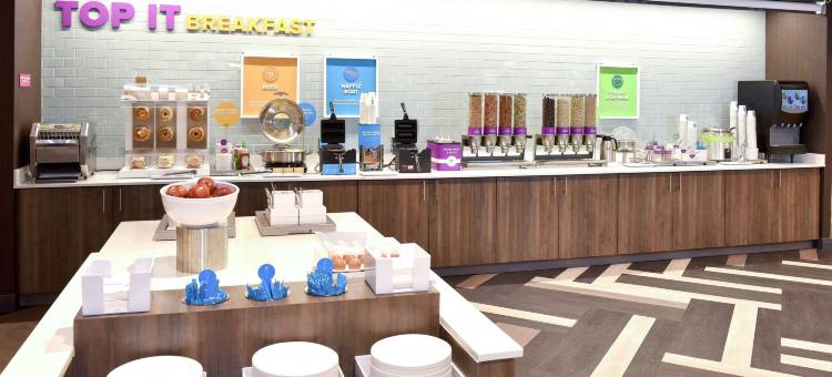 劳伦斯希尔顿Tru酒店(Tru by Hilton Lawrence)图片