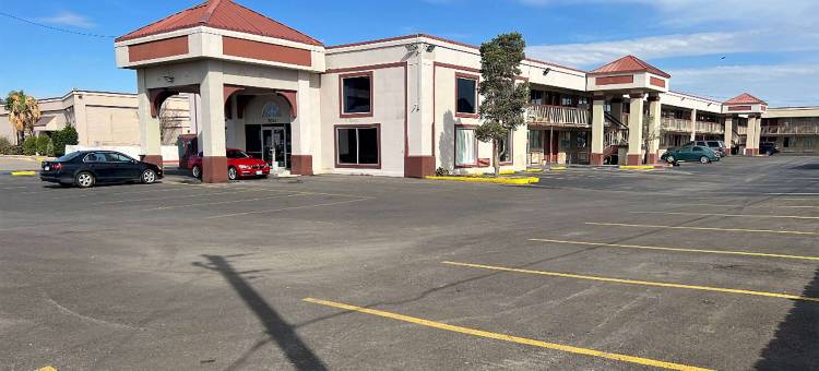 敖得萨大学区温德姆呗盟酒店(Baymont by Wyndham Odessa University Area)图片