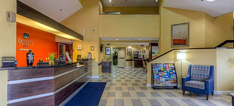 休斯顿东贝敦凯艺酒店(Quality Inn Baytown - Houston East)图片