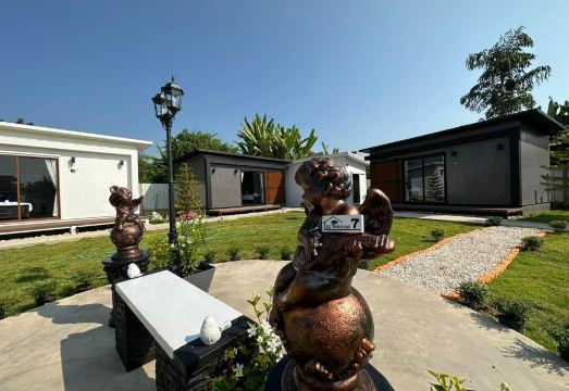 Na Khonglong Hotel Overview