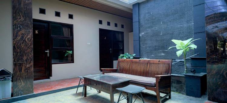 OYO 2630 维斯马法赫扎伊斯兰旅馆(RedDoorz Syariah Near Unila)图片