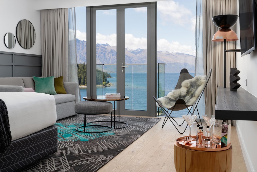 QT Queenstown, an EVT hotel Over view