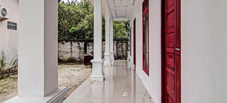 森达纳伊斯兰旅馆酒店，靠近PASAR FLAMBOYAN(Hotel O Wisma Cendana Syariah Near Pasar Flamboyan)图片