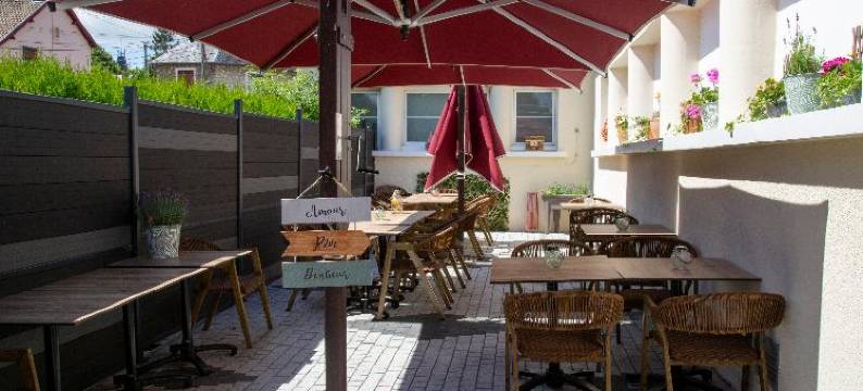 杜卡那德餐厅酒店(Logis - Hôtel Restaurant du Canard)图片