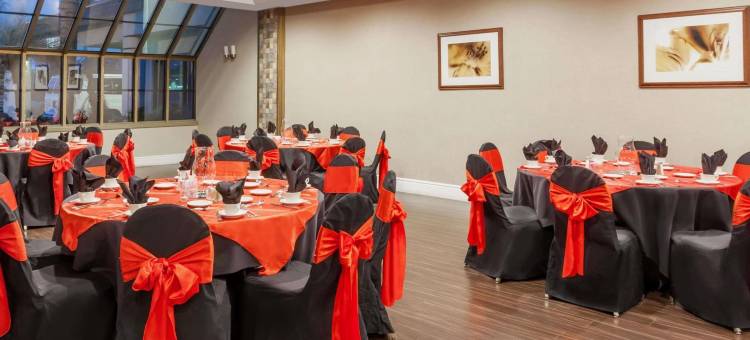 福乐顿市阿纳海姆豪生酒店及会议中心(Howard Johnson by Wyndham Fullerton/Anaheim Conference Cntr)图片