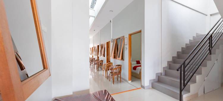 红多兹伊斯兰酒店-近DPRD卡布帕腾梳邦(RedDoorz Syariah Near Dprd Kabupaten Subang)图片