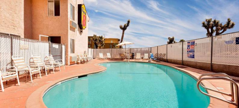 尤卡谷-约书亚树公园速8酒店(Super 8 by Wyndham Yucca Val/Joshua Tree Nat Pk Area)图片