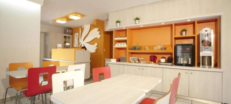 亚维侬普瑞米尔经典酒店(Premiere Classe Avignon - Courtine Gare)图片