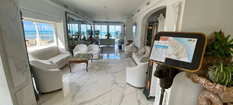 米凯奇拉大酒店(Grand Hotel Michelacci)图片