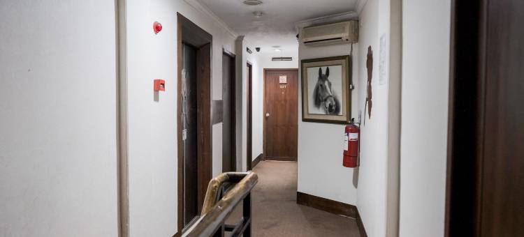 红多兹酒店-近芝卡朗力宝WaterBoom水上乐园(RedDoorz Near Waterboom Lippo Cikarang)图片