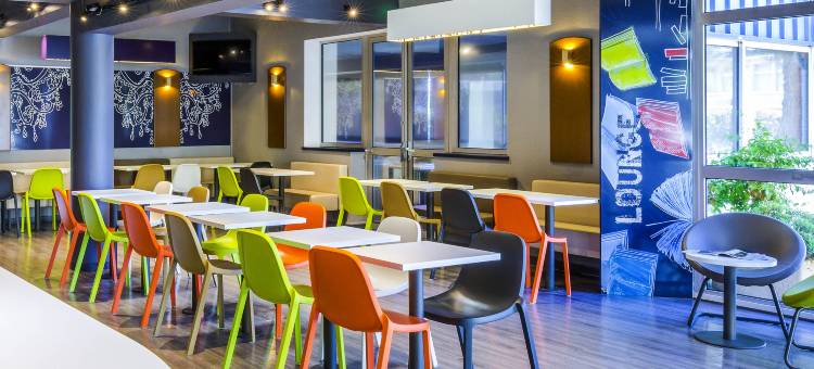 宜必思快捷欧巴涅帕鲁斯阿格拉酒店(Ibis Budget Aubagne Paluds Agora)图片