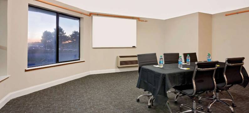 莱克伍德/塔科马南部温德姆戴斯酒店(Days Inn by Wyndham Lakewood South Tacoma)图片