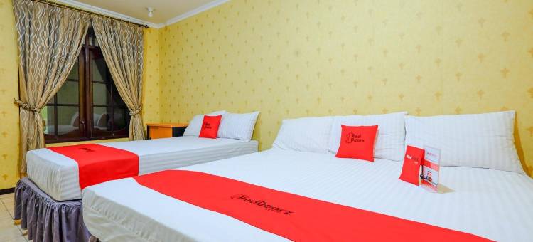 瑞德多兹酒店 @ 三宝珑塞提雅布迪路(RedDoorz Near Universitas Diponegoro Semarang)图片