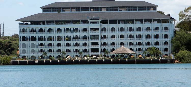 城市蓝溪边酒店和套房(CityBlue Creekside Hotel & Suites)图片