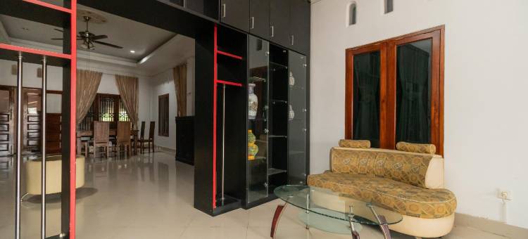 RedDoorz Syariah Near Universitas Putra Indonesia Padang图片