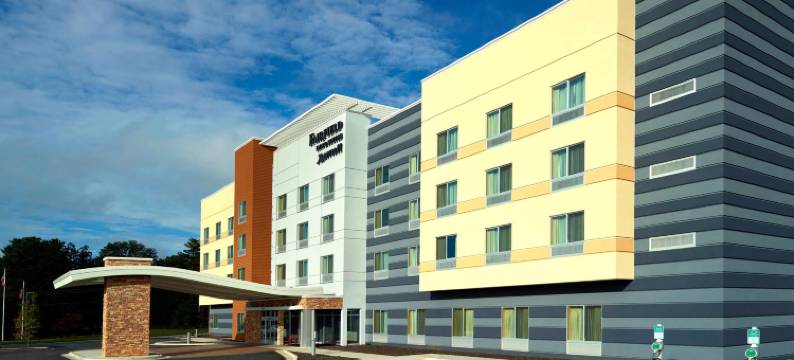 万枫酒店及套房亨德森维尔和弗拉特罗克(Fairfield Inn & Suites Hendersonville Flat Rock)图片