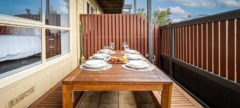 Metres from the Beach, Outdoor Area, Spacious图片