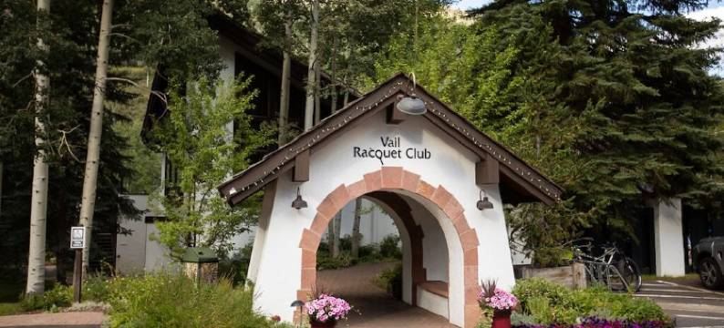 Top-Floor Alpine Condo • Mountain Views • on Free Bus Line • Perfect for Couples图片