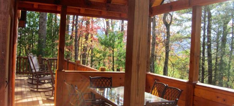 莱克城豪华(热水浴缸、私人船位、绝美山景)木屋，可住10人(Luxury Lake Chalet Hot Tub Private Boat Slip  Amazing Mountain View’s Sleeps 10)图片