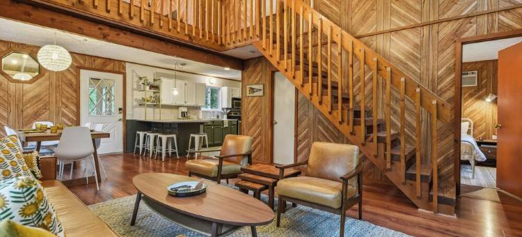 Saw Creek Chalet • Pools • Lake • Firepit • Deck • Gas Grill • by Bushkill Falls图片