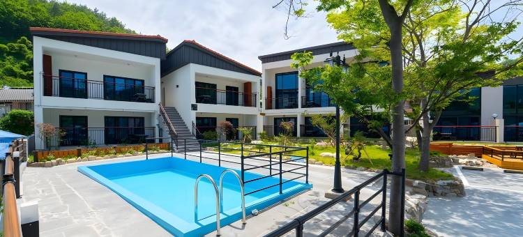 Seolly Resort Pension图片
