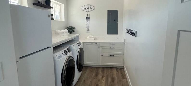 Private Hot Tub and P-Ball/B-Ball Court! Ideal Beach Access, and Golf Nearby!图片