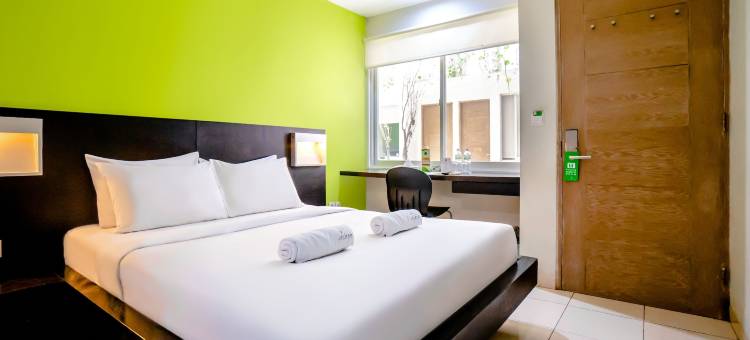 佩卓蓬甘勒格林套房酒店(LeGreen Suite Pejompongan)图片