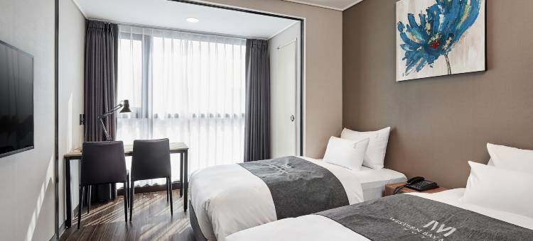 西湾滨海酒店(Western Bay Marina Hotel)图片