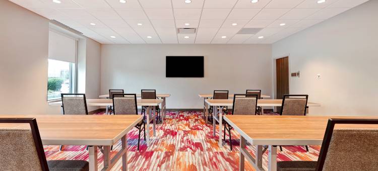 芝加哥林肯郡惠庭套房酒店(Home2 Suites by Hilton Lincolnshire Chicago)图片