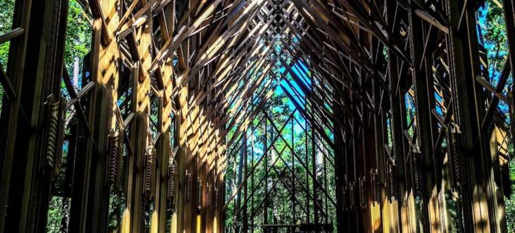 Convenient Location and Modern Comfort - Charming Getaway图片