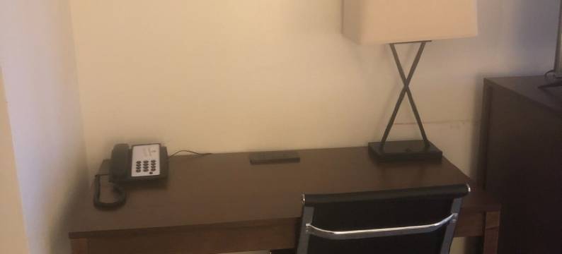 勒朋红狮套房旅馆(Red Lion Inn and Suites la Pine, Oregon)图片