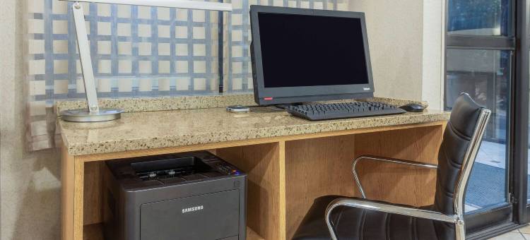 芝加哥格尼拉昆塔温德姆套房酒店(La Quinta Inn & Suites by Wyndham Chicago Gurnee)图片