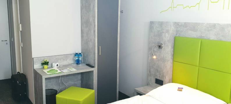 迪林根爱睡爱困酒店(SleepySleepy Hotel Dillingen)图片