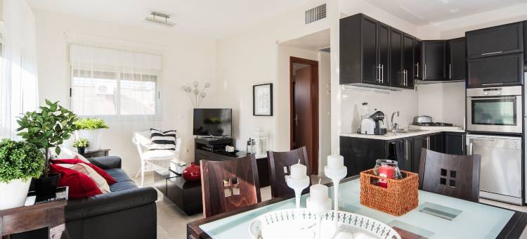 距离海滩3分钟的宽敞复式公寓带露台(Spacious Duplex with Terrace 3-Min from the Beach)图片