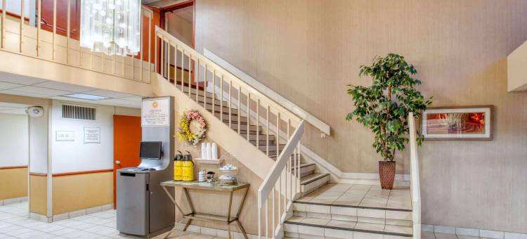 布卢明顿明尼阿波利斯机场拉昆塔温德姆酒店(La Quinta Inn by Wyndham Minneapolis Airport Bloomington)图片