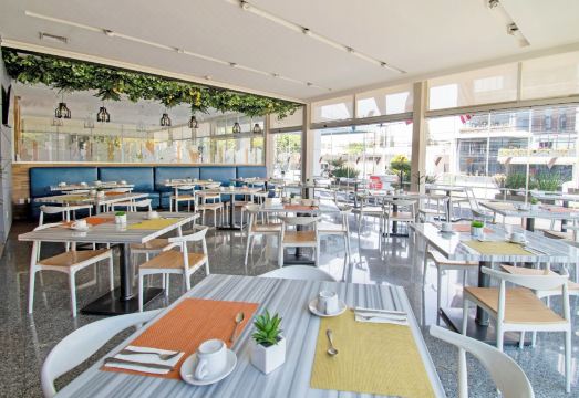 Hotel Velvet PlazaHotel Overview