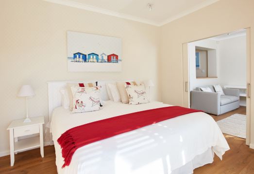 Number Eleven Self-Catering Villa Hotel Overview