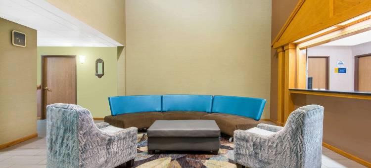 威奇托温德姆戴斯套房酒店(Days Inn & Suites by Wyndham Wichita)图片