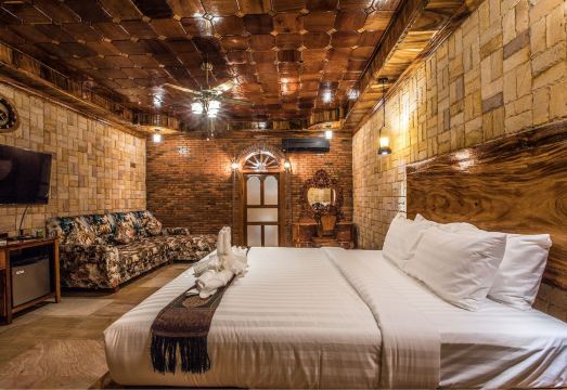 Home Stone Resort Hotel Overview