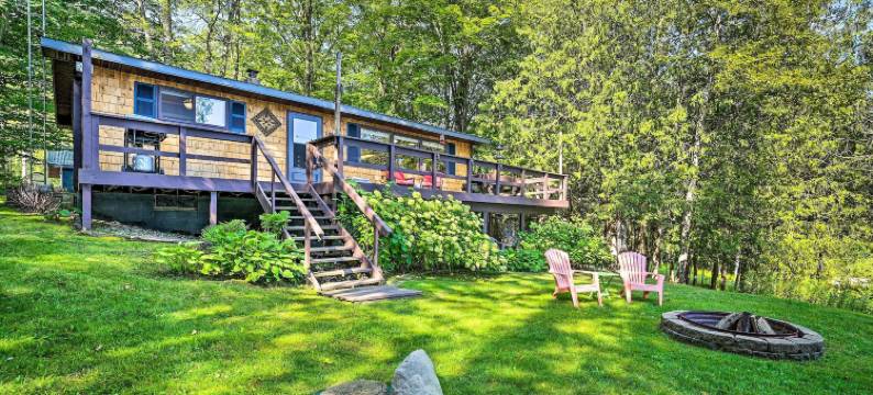 湖边隐蔽处带船坞，皮划艇，火坑！(Lakefront Hideaway w/ Dock, Kayaks, Fire Pit!)图片