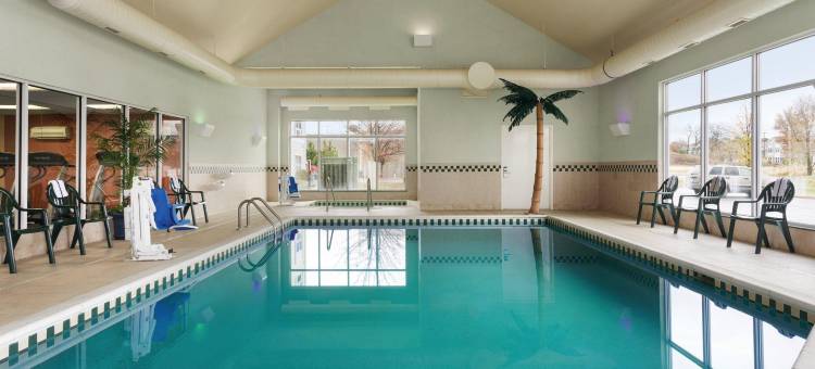 本顿维尔南罗吉斯丽怡酒店(Country Inn & Suites by Radisson, Bentonville South - Rogers, AR)图片