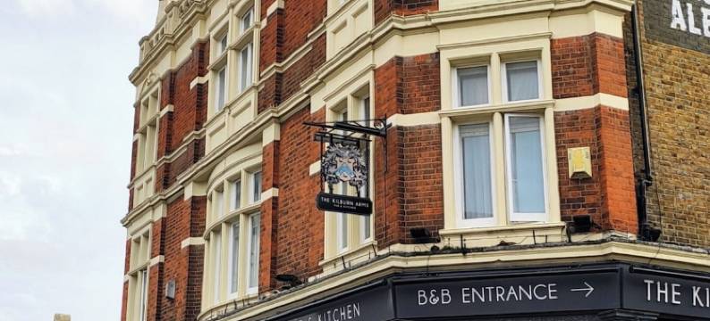 OYO 基尔本阿姆斯(OYO The Kilburn Arms)图片